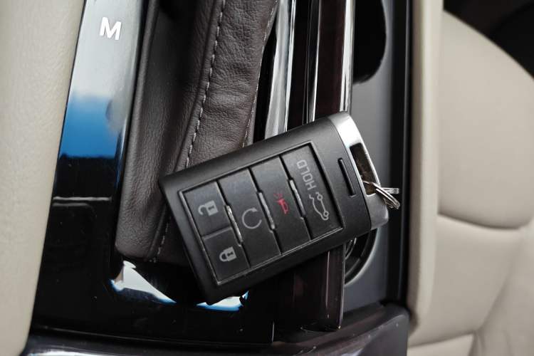 Used Cadillac XTS 2013 36S Platinum Edition Vehicle Key