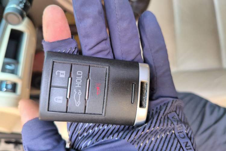 Used Cadillac XTS 2013 28T Comfort Model Vehicle Key