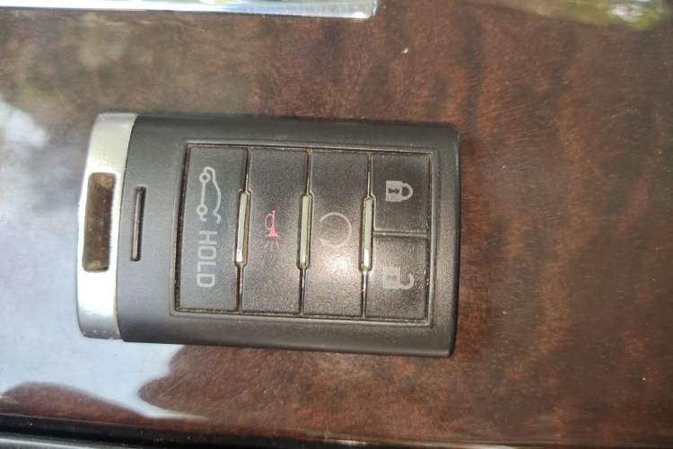Used Cadillac XTS 2013 28T Leading Model Vehicle Key