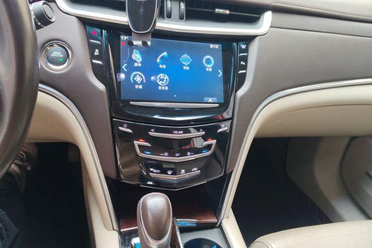 Used Cadillac XTS 2013 28T Comfort Model Audio And AC Panel