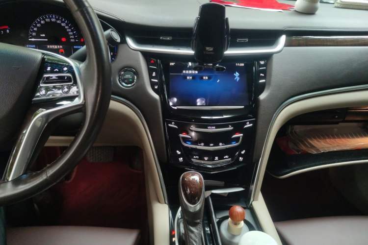 Used Cadillac XTS 2013 28T Luxury Model Audio And AC Panel