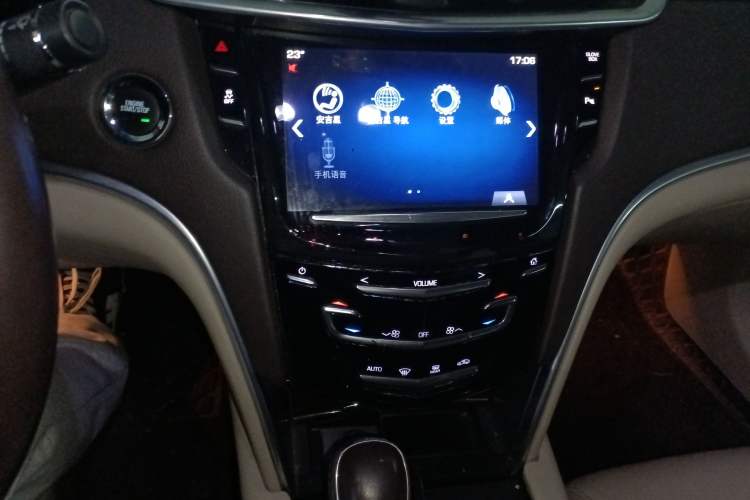 Used Cadillac XTS 2013 28T Comfort Model Audio And AC Panel