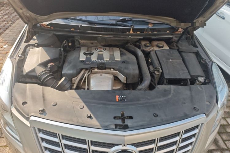 Used Cadillac XTS 2013 28T Comfort Model Engine Bay