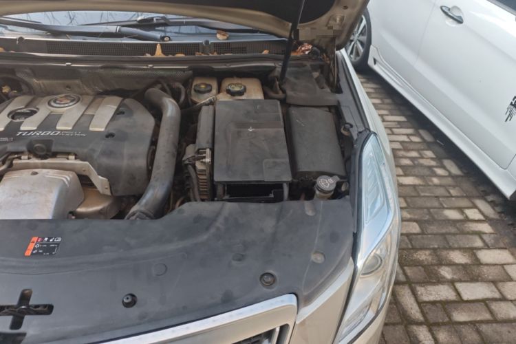 Used Cadillac XTS 2013 28T Comfort Model Engine Bay Left
