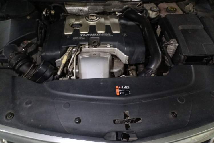 Used Cadillac XTS 2013 28T Comfort Model Engine Bay