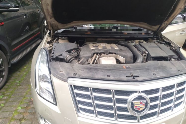 Used Cadillac XTS 2013 28T Luxury Model Engine Bay Right
