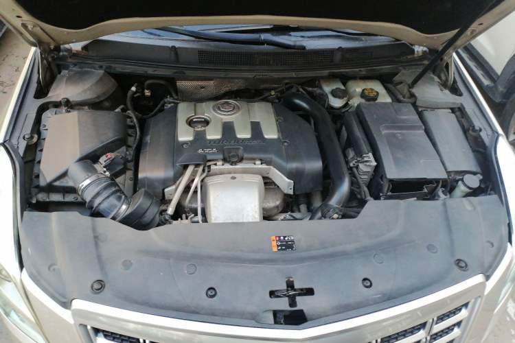 Used Cadillac XTS 2013 28T Luxury Model Engine Bay
