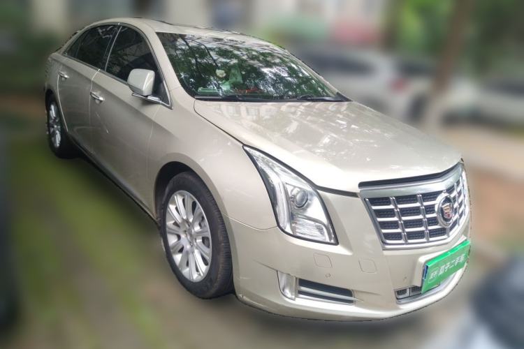 Used Cadillac XTS 2013 28T Luxury Model Front Right 45 Deg