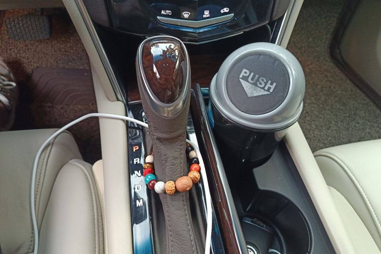 Used Cadillac XTS 2013 28T Elite Edition Gear Lever