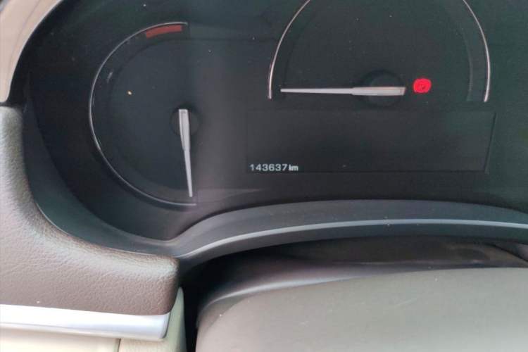 Used Cadillac XTS 2013 28T Elite Edition Odometer Close Up