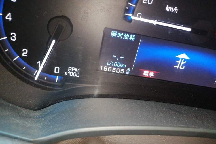 Used Cadillac XTS 2013 28T Luxury Model Odometer Close Up