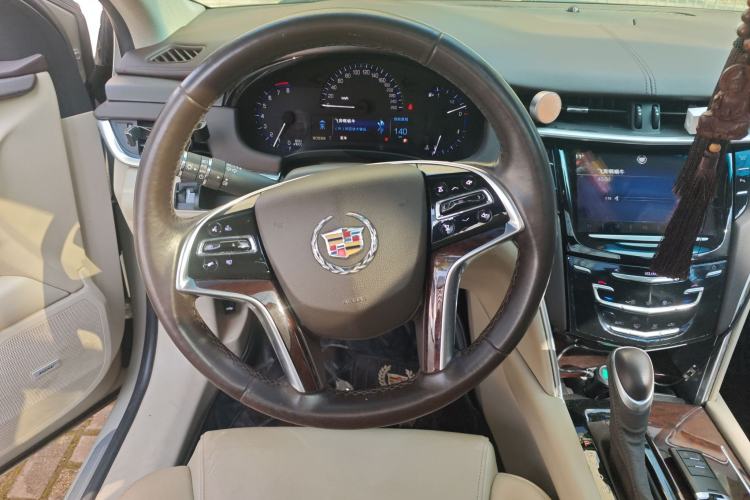 Used Cadillac XTS 2013 28T Comfort Model Steering Wheel
