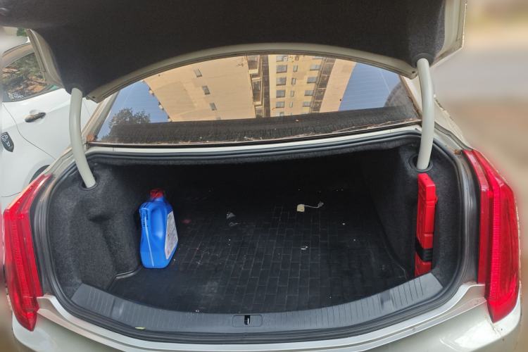 Used Cadillac XTS 2013 28T Comfort Model Trunk