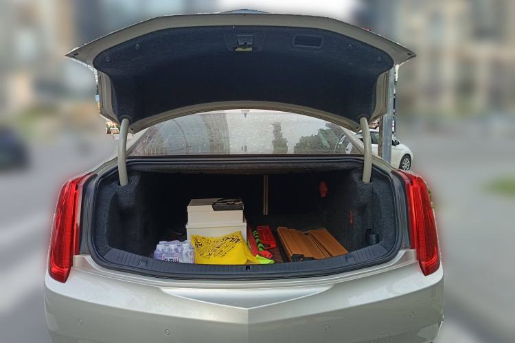 Used Cadillac XTS 2013 28T Elite Edition Trunk