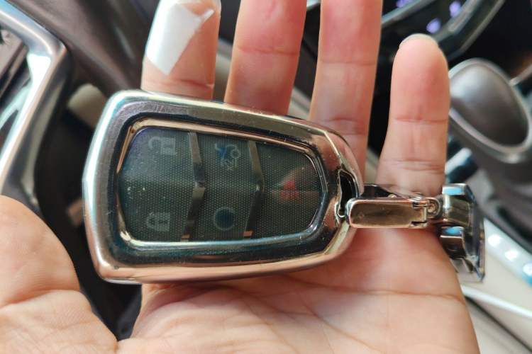 Used Cadillac XTS 2013 28T Comfort Model Vehicle Key