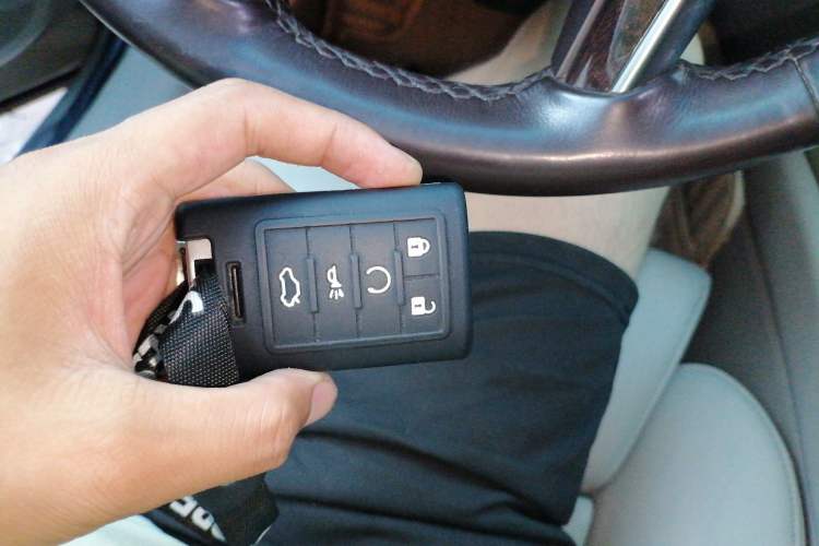 Used Cadillac XTS 2013 28T Luxury Model Vehicle Key