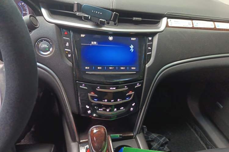 Used Cadillac XTS 2013 28T Leading Model Audio And AC Panel
