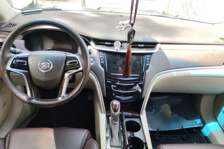 Used Cadillac XTS 2013 28T Tech Model Center Console