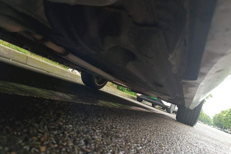 Used Cadillac XTS 2013 28T Leading Model Chassis Front Left