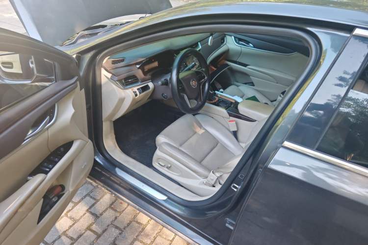 Used Cadillac XTS 2013 28T Elegant Model Driver Seat