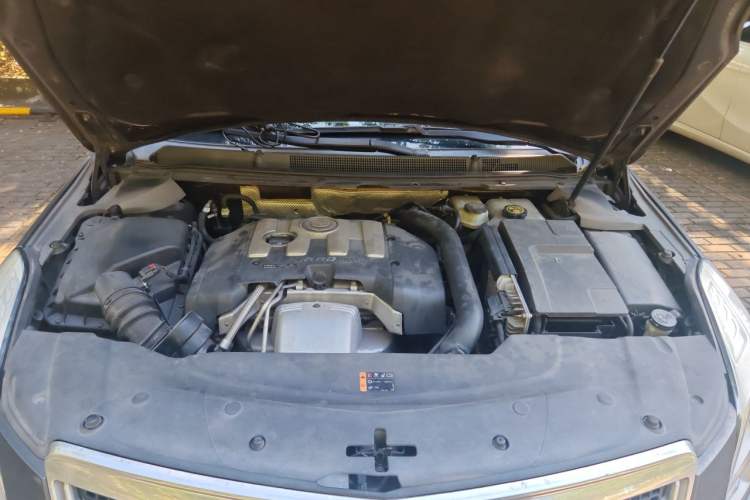 Used Cadillac XTS 2013 28T Elegant Model Engine Bay