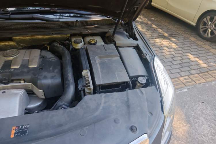 Used Cadillac XTS 2013 28T Elegant Model Engine Bay Left