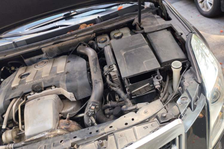 Used Cadillac XTS 2013 28T Tech Model Engine Bay Left