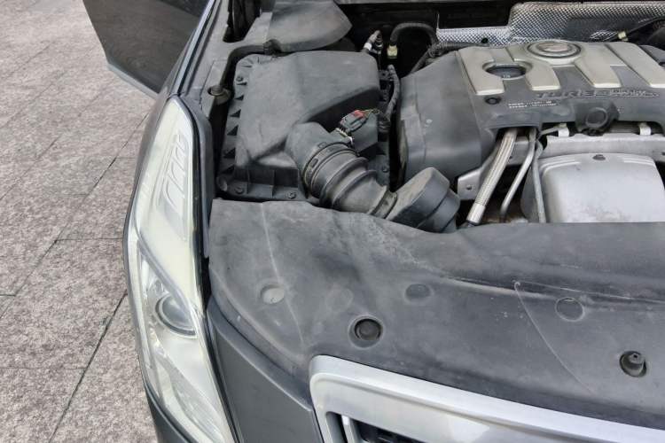 Used Cadillac XTS 2013 28T Leading Model Engine Bay Right