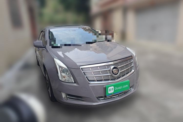 Used Cadillac XTS 2013 36S Platinum Edition Front Right 45 Deg