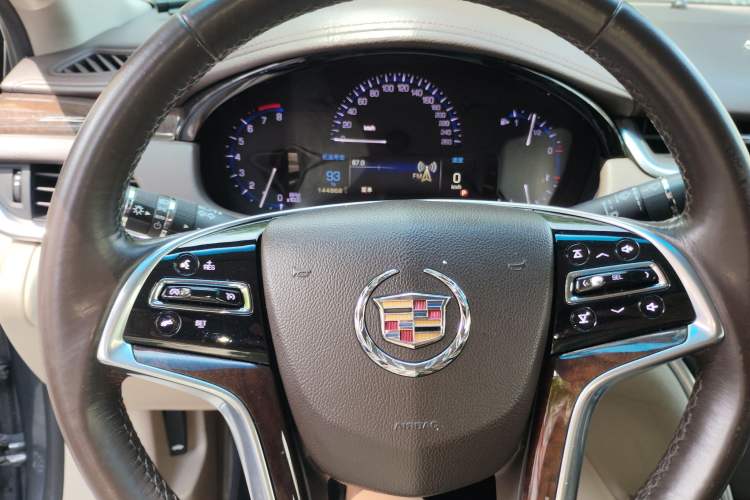 Used Cadillac XTS 2013 28T Tech Model Instrument Cluster