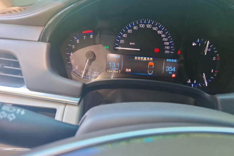 Used Cadillac XTS 2013 28T Elegant Model Odometer Close Up