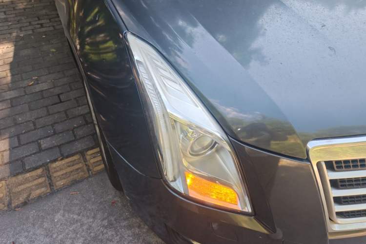 Used Cadillac XTS 2013 28T Elegant Model Right Front Headlight