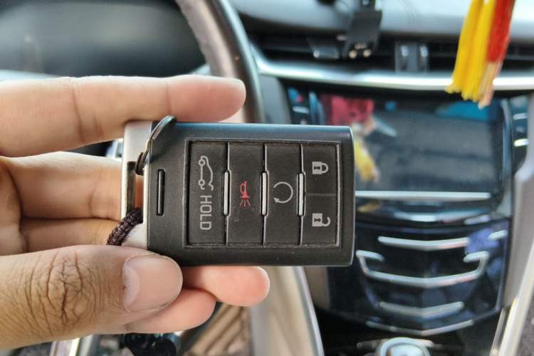 Used Cadillac XTS 2013 28T Leading Model Vehicle Key