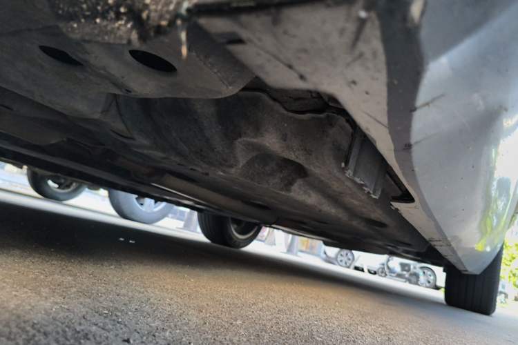 Used Cadillac XTS 2013 28T Comfort Model Chassis Front Left