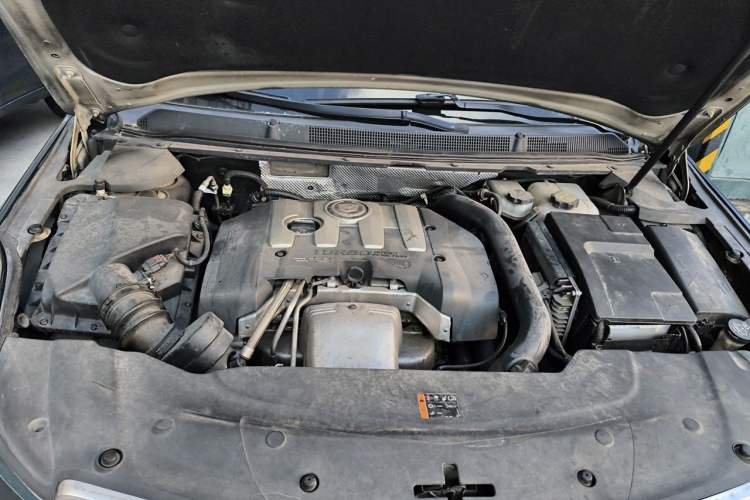 Used Cadillac XTS 2013 28T Comfort Model Engine Bay