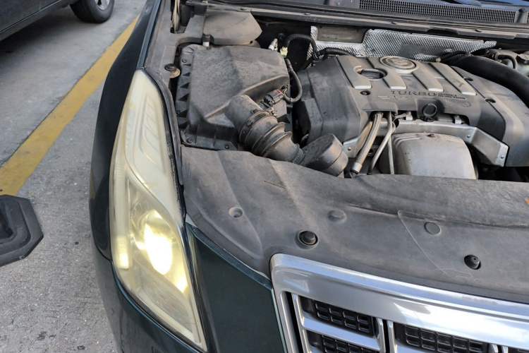 Used Cadillac XTS 2013 28T Comfort Model Engine Bay Right