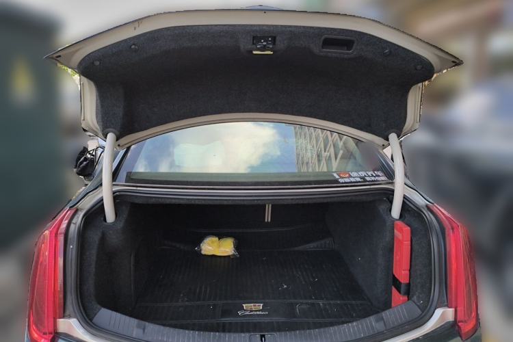 Used Cadillac XTS 2013 28T Comfort Model Trunk