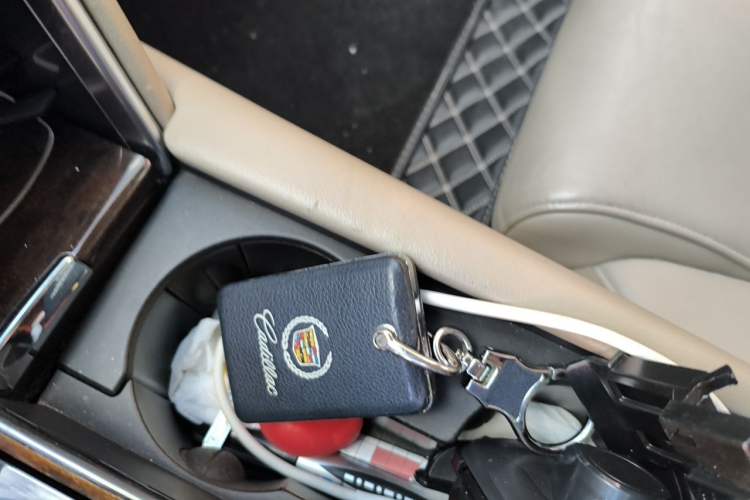 Used Cadillac XTS 2013 28T Comfort Model Vehicle Key