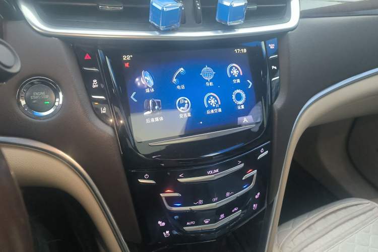 Used Cadillac XTS 2013 36S Platinum Edition Audio And AC Panel