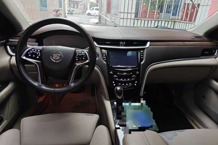 Used Cadillac XTS 2013 36S Platinum Edition Center Console