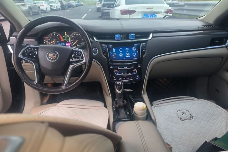 Used Cadillac XTS 2013 36S Platinum Edition Center Console