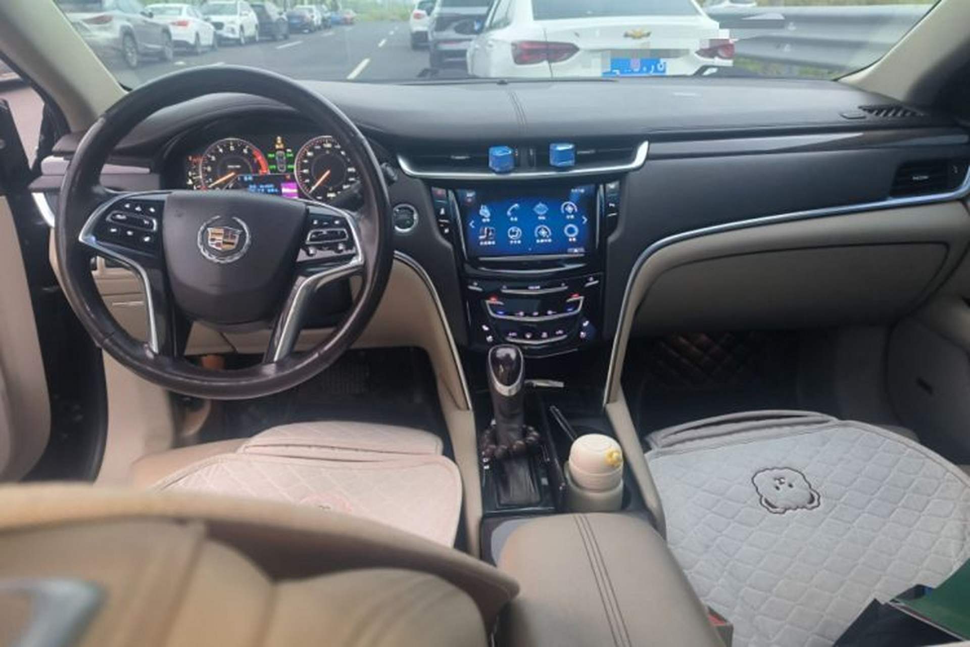 Used Cadillac XTS 2013 36S Platinum Edition Center Console
