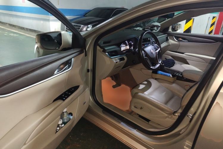 Used Cadillac XTS 2013 28T Comfort Model Driver Seat