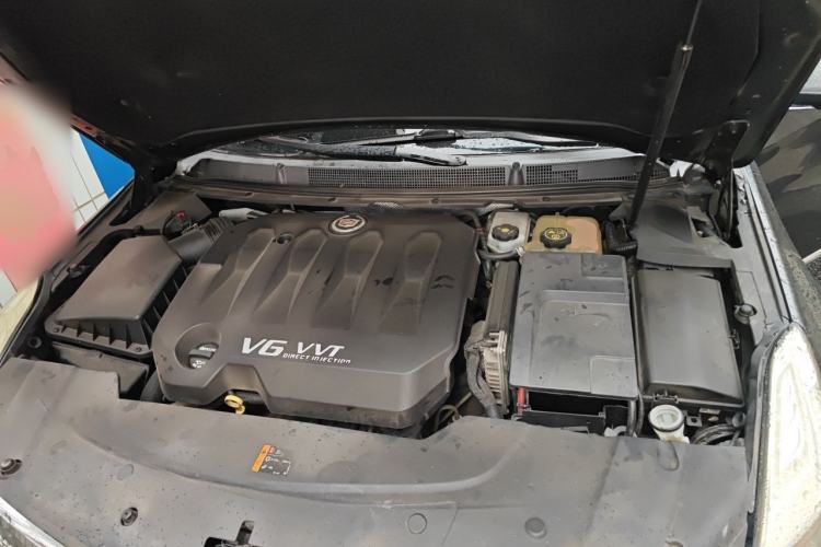 Used Cadillac XTS 2013 36S Platinum Edition Engine Bay