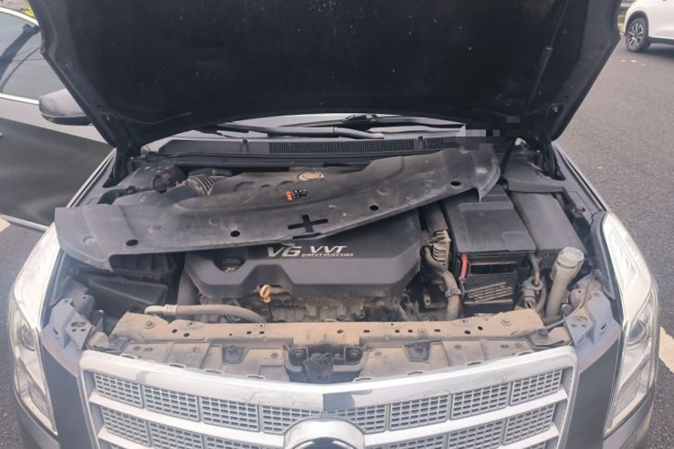 Used Cadillac XTS 2013 36S Platinum Edition Engine Bay