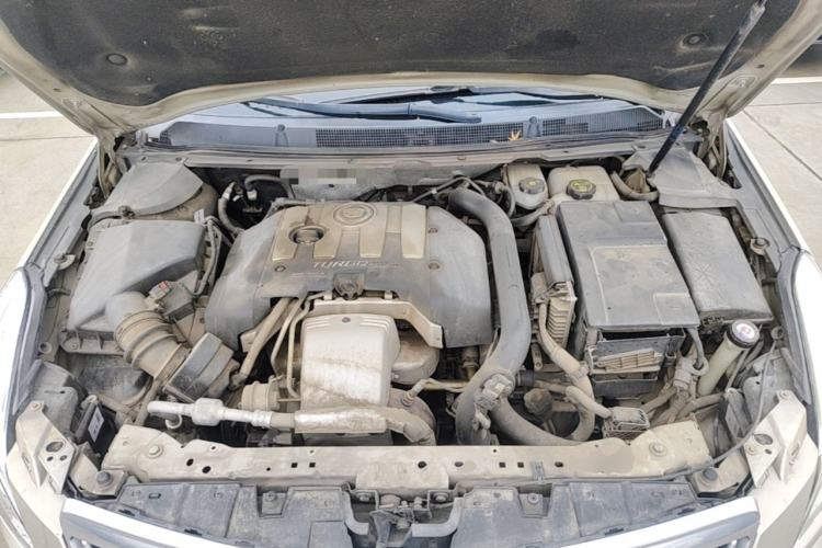 Used Cadillac XTS 2013 28T Elite Edition Engine Bay