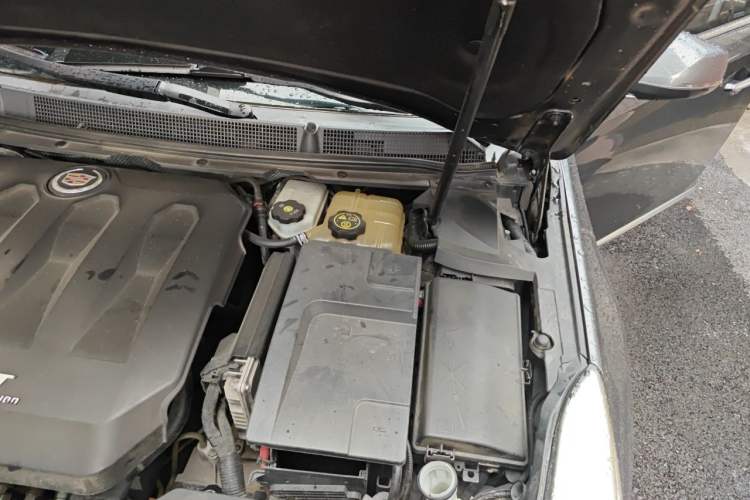 Used Cadillac XTS 2013 36S Platinum Edition Engine Bay Left