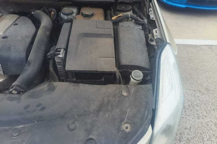 Used Cadillac XTS 2013 28T Luxury Model Engine Bay Left
