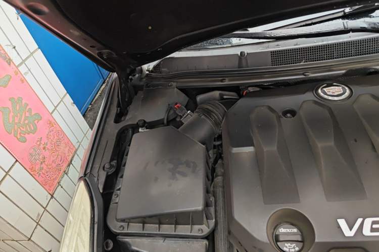 Used Cadillac XTS 2013 36S Platinum Edition Engine Bay Right