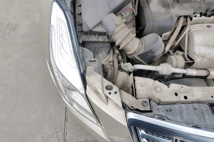 Used Cadillac XTS 2013 28T Elite Edition Engine Bay Right